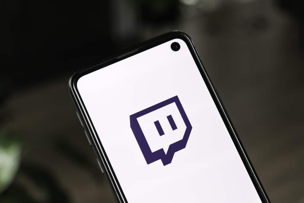 Twitch viewers can now subscribe to streamers from iOS app