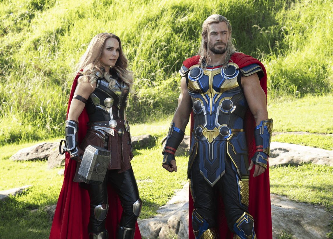 Jane Foster as female Thor and Thor working together