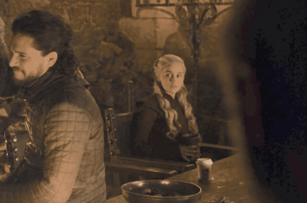 Jon Snow (Kit Harington) and Daenerys Targaryen (Emilia Clarke) at the same table