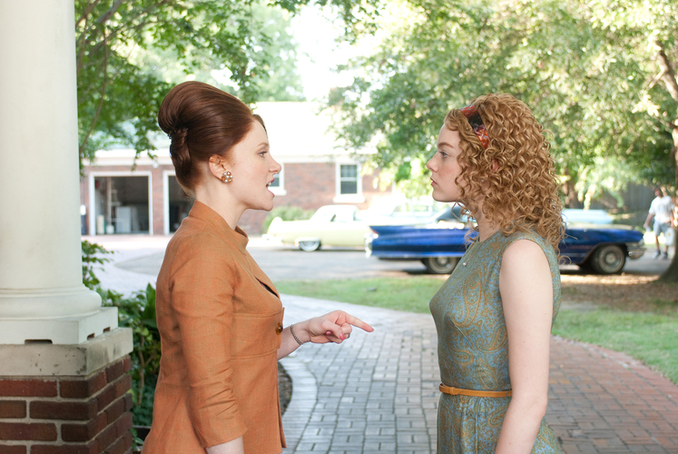 Two women arguing in this image from DreamWorks Pictures.